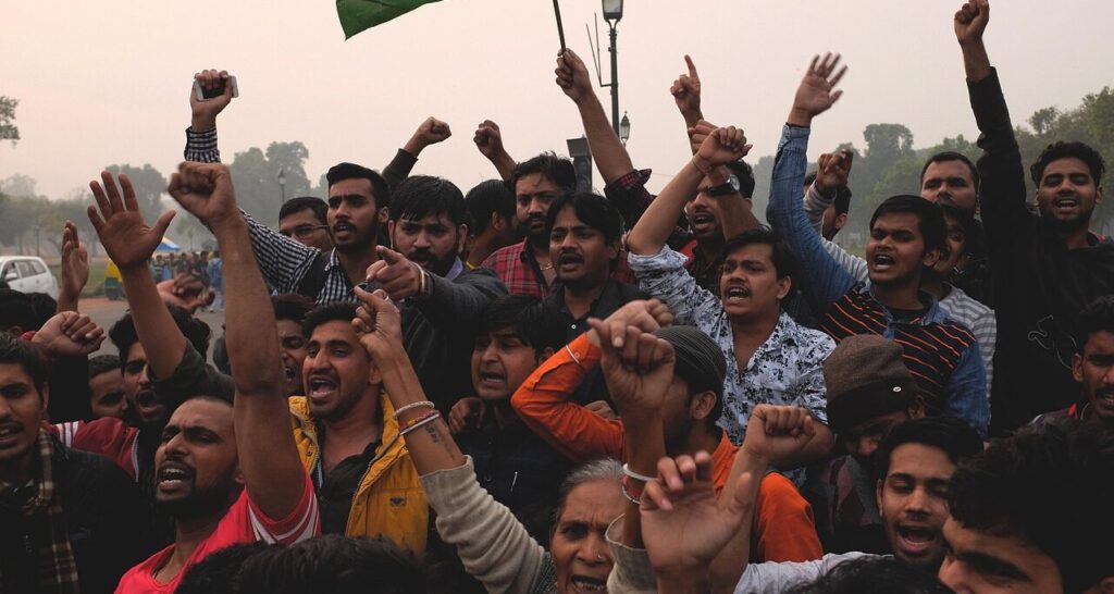 crowd, india, strike, protest, pakistan, people, street, religion, developments, city, protesters, racism, law, actions, demonstration, collection, political, terrorist, war, confrontation, overlap, cordon, conflict